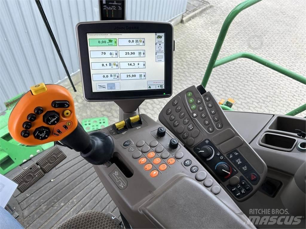 John Deere S685I Derliaus nuėmimo kombainai