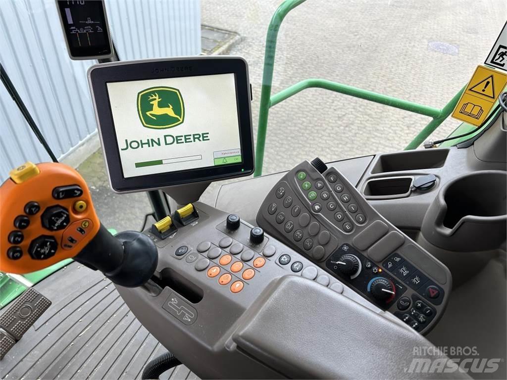 John Deere S690 Derliaus nuėmimo kombainai