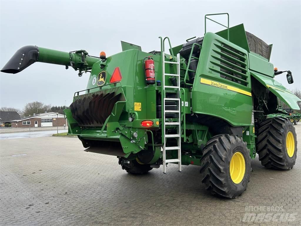 John Deere T670 Derliaus nuėmimo kombainai