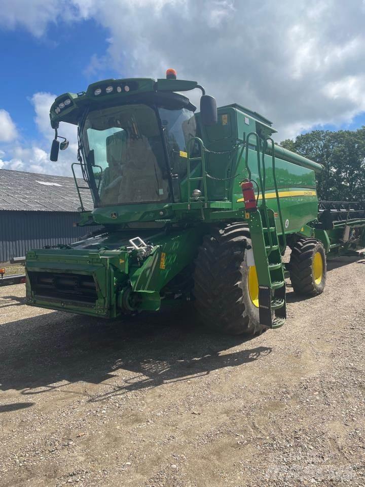 John Deere T670I Derliaus nuėmimo kombainai