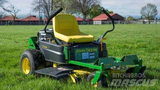 John Deere Z315E Naudoti kompaktiški traktoriai