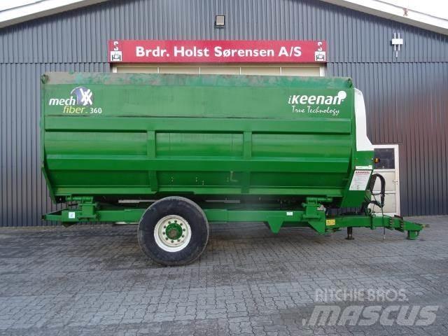 Keenan MF360 Pašarų vežimai