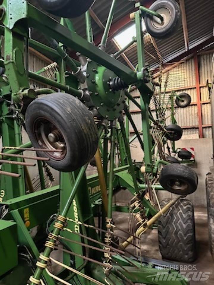 Krone SWADRO 1400 Šieno grėbliai ir vartytuvai
