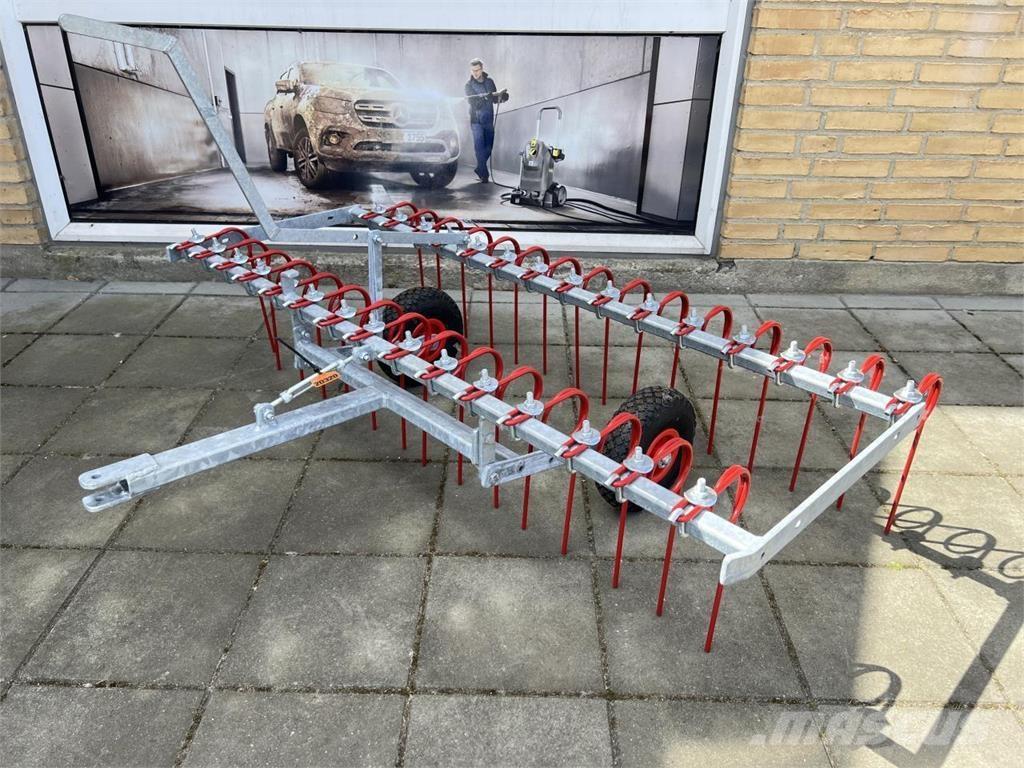 KT 112 Šieno grėbliai ir vartytuvai