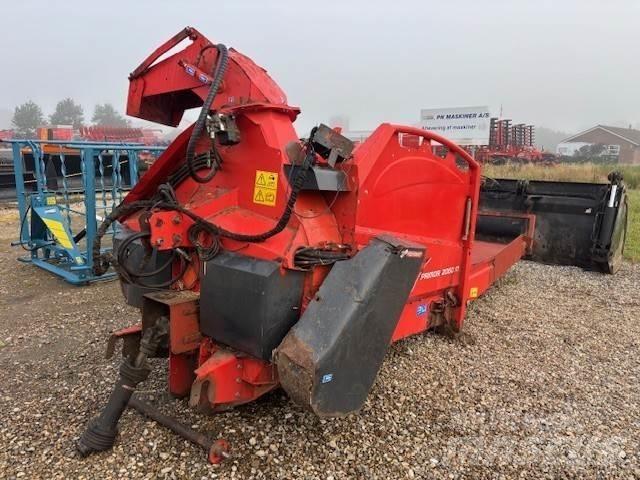 Kuhn 2060M Kiti galvijų priežiūros įrengimai