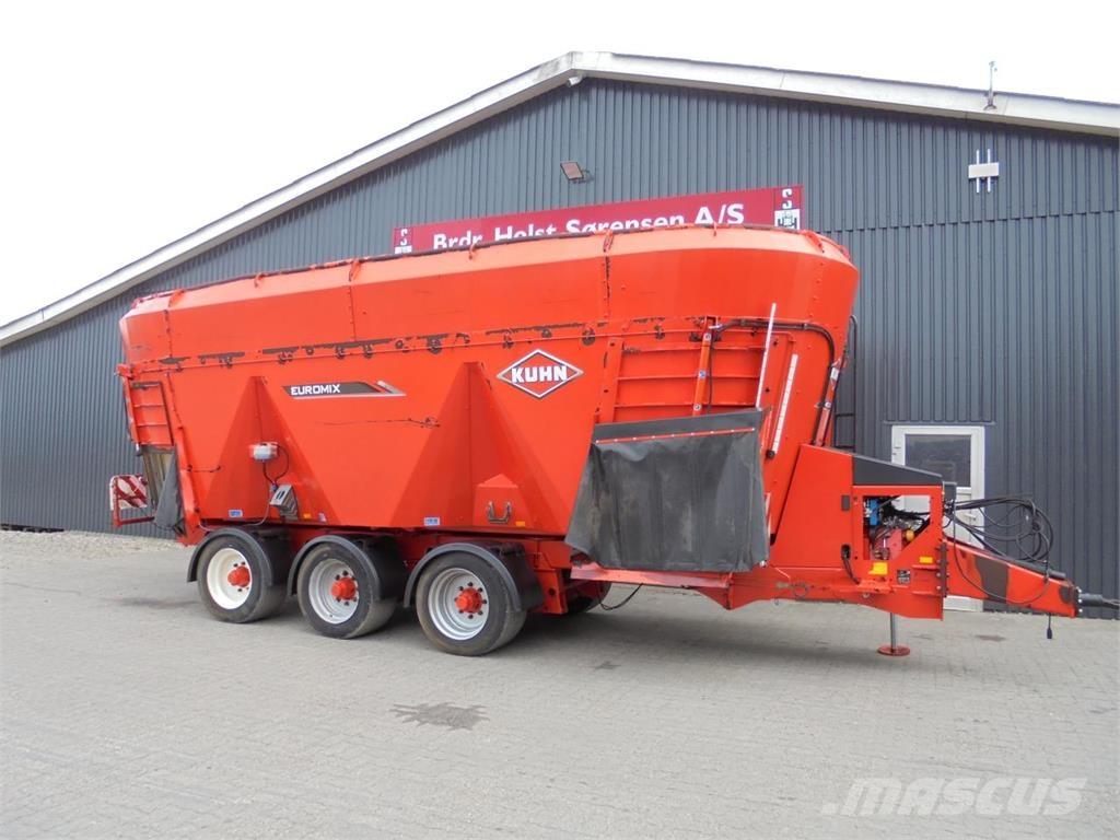 Kuhn 45.3 DL Pašarų vežimai