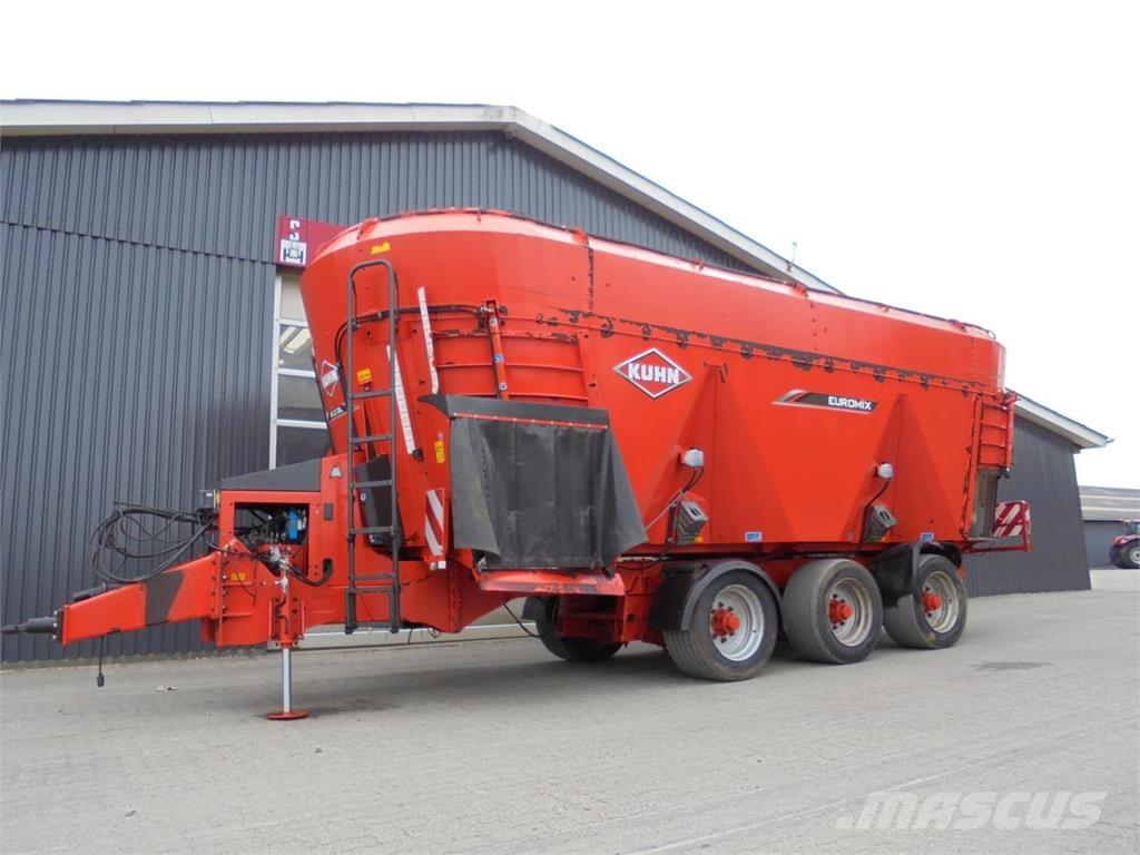 Kuhn 45.3 DL Pašarų vežimai