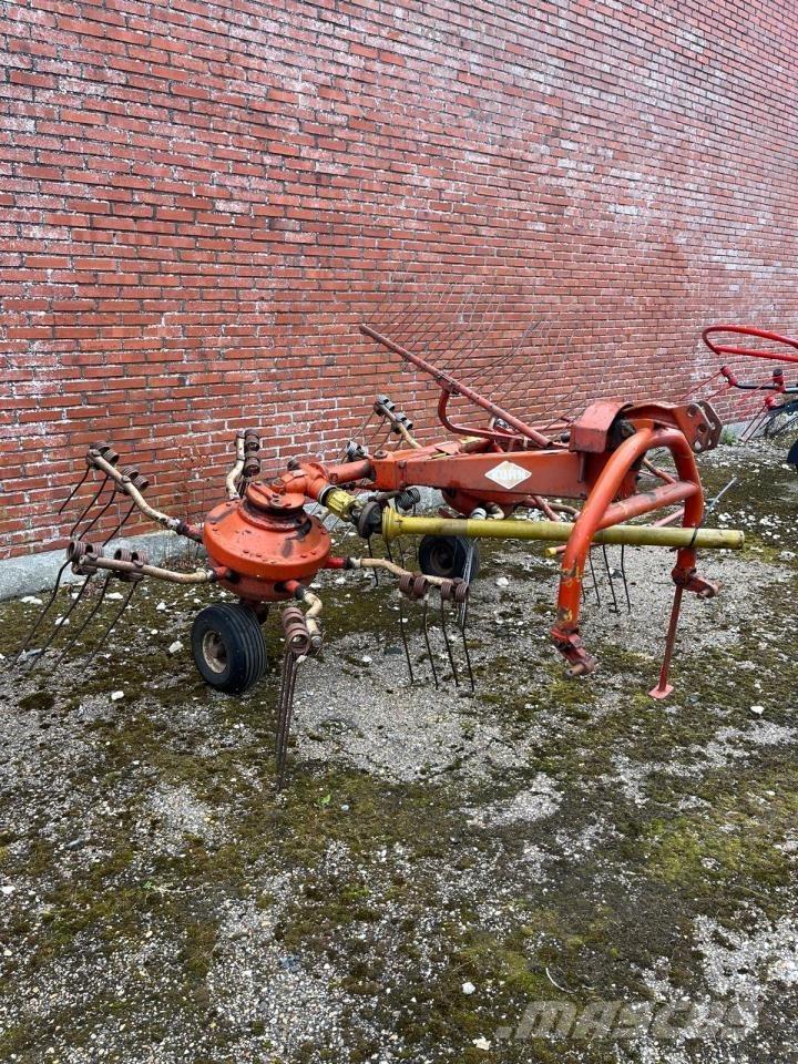 Kuhn GSR 25 N Šieno grėbliai ir vartytuvai