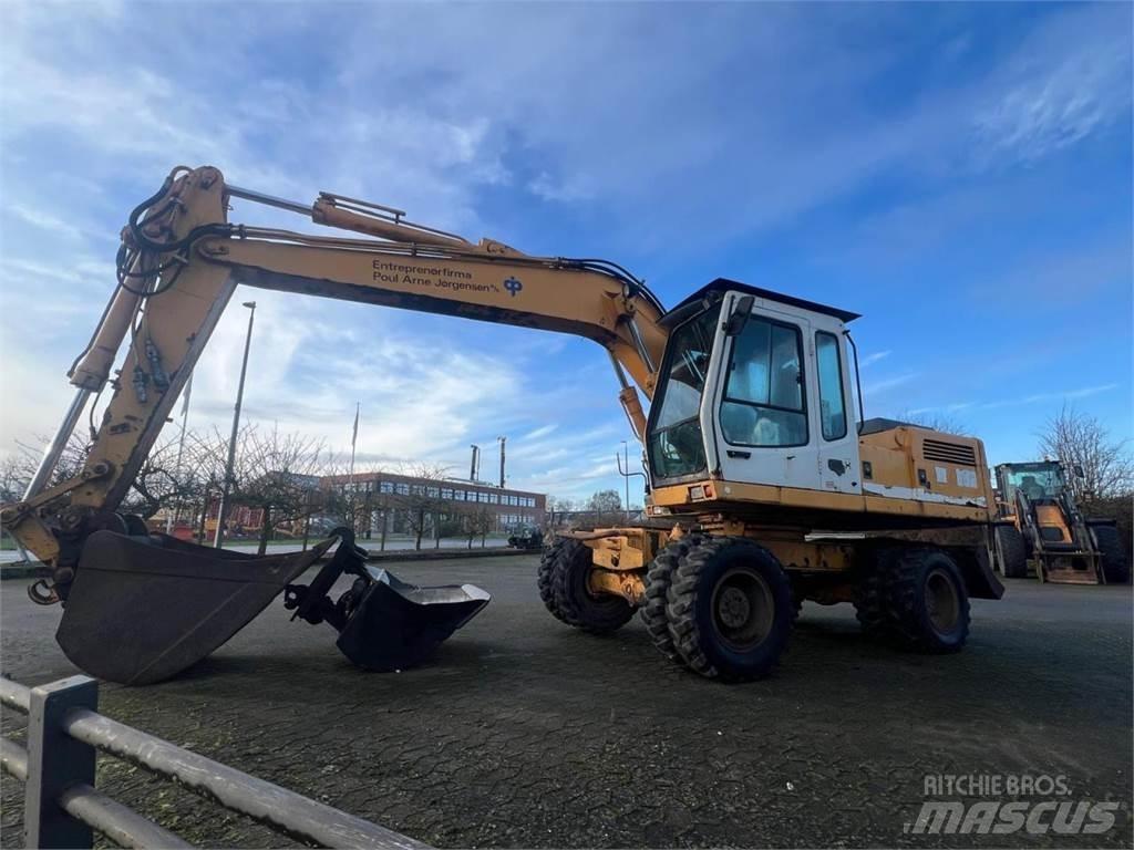 Liebherr 902 Ratiniai ekskavatoriai
