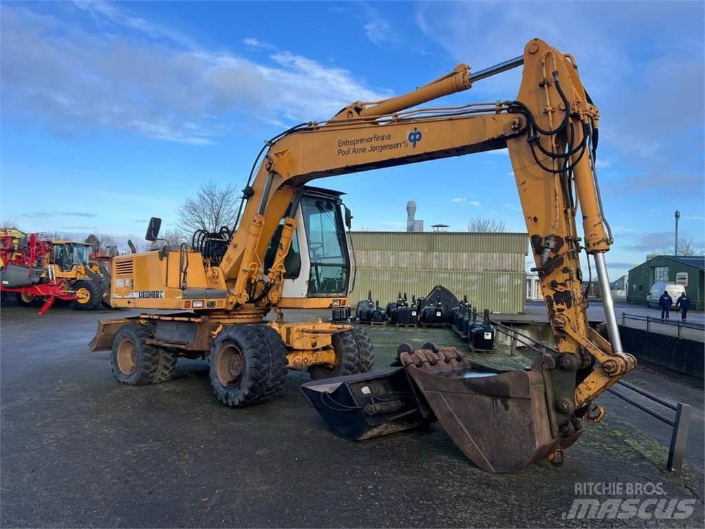 Liebherr 902 Ratiniai ekskavatoriai