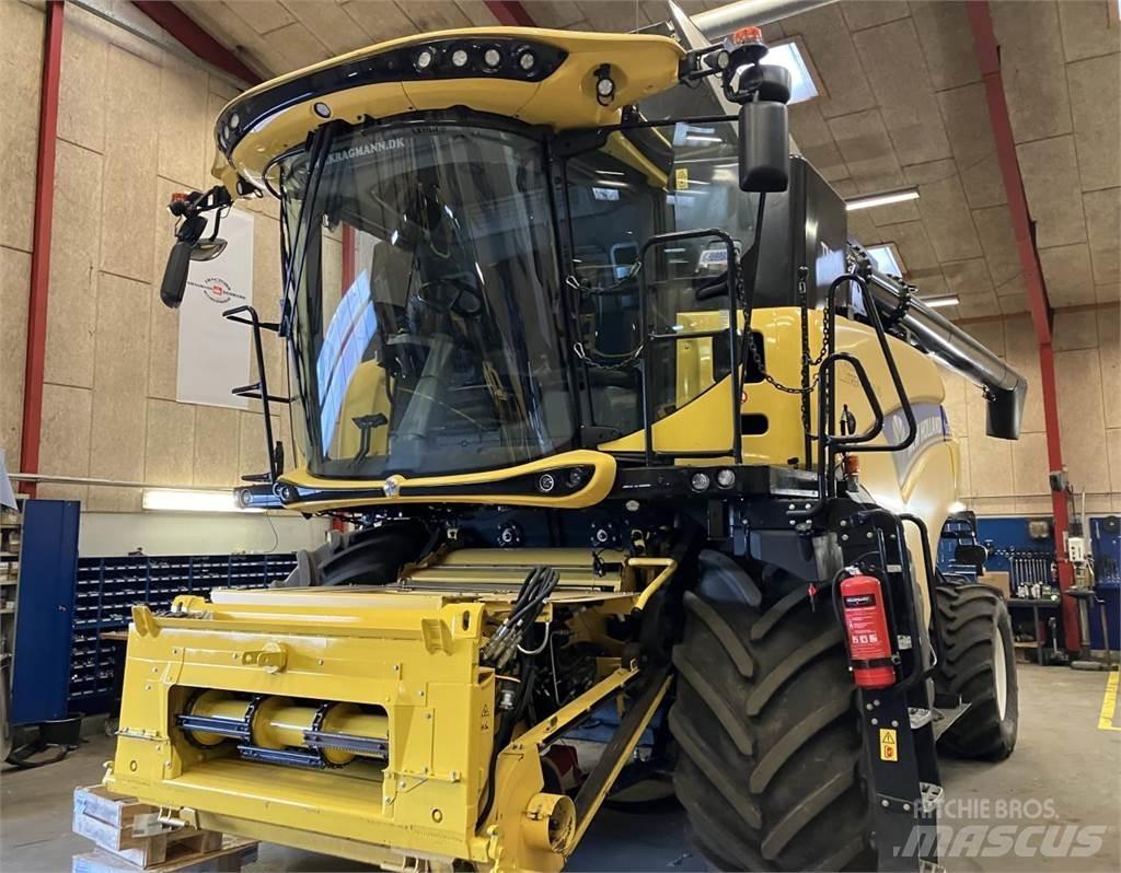 New Holland CR9.80 Derliaus nuėmimo kombainai
