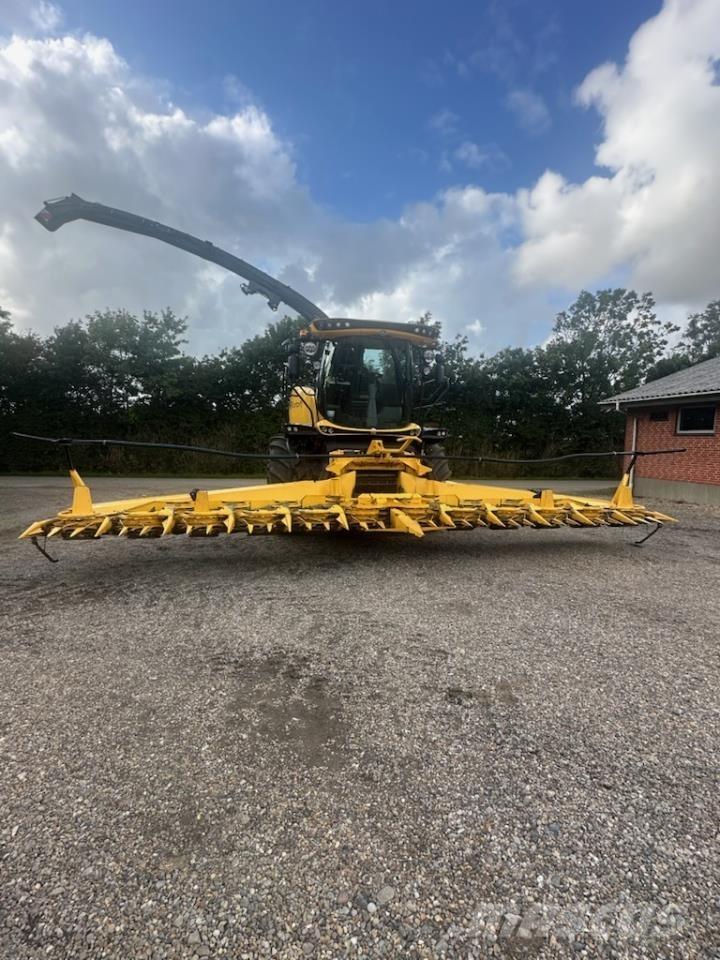 New Holland FR650 Pašarų kombainai