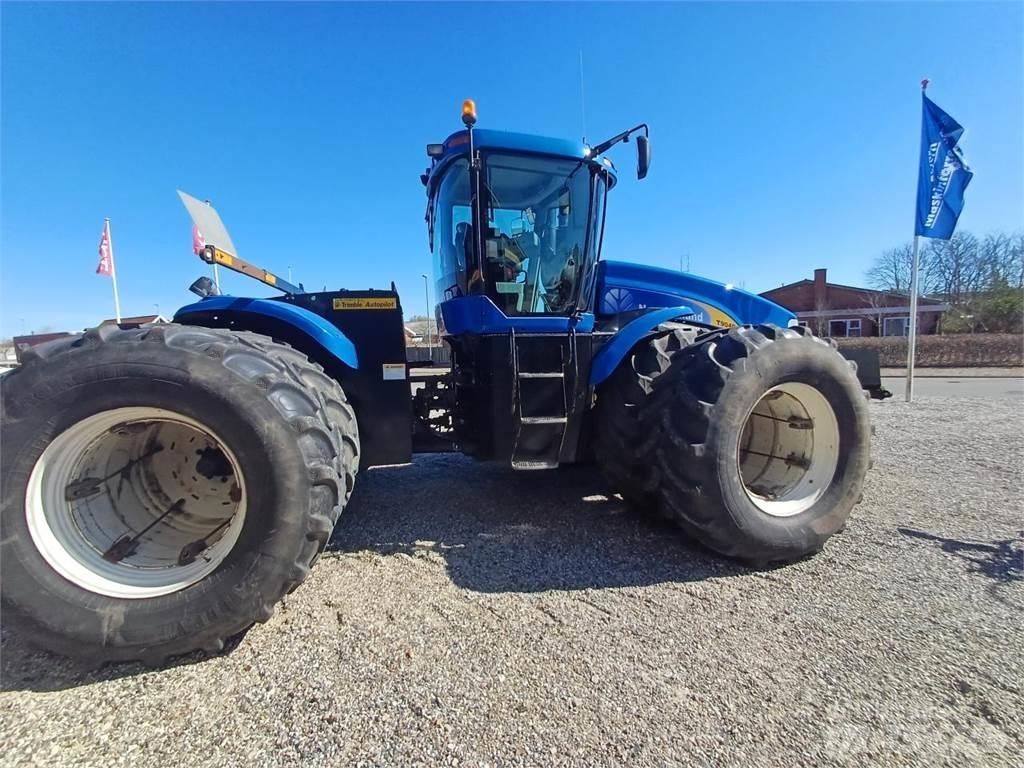 New Holland T9040 Traktoriai