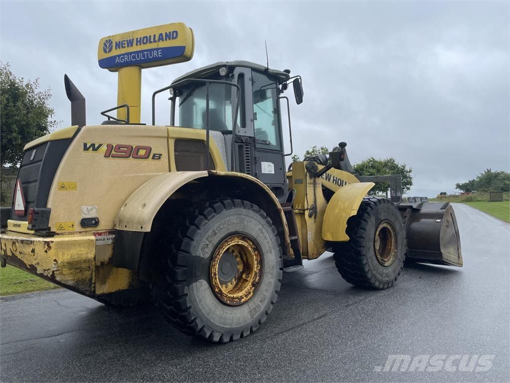 New Holland W190B Naudoti ratiniai krautuvai