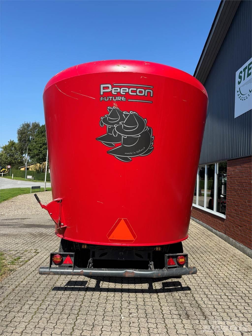 Peecon 28 M3 Pašarų vežimai