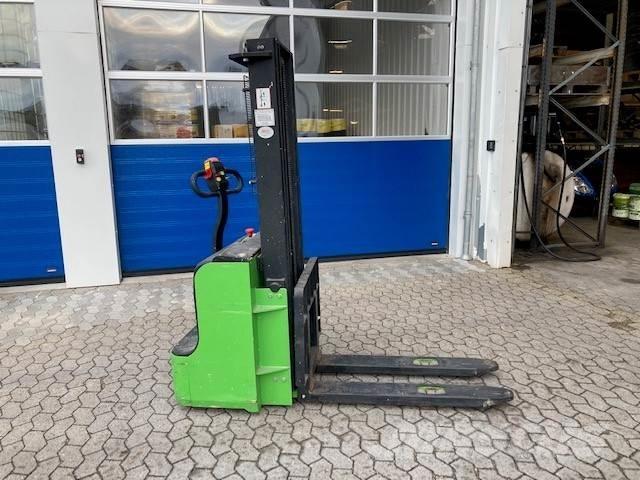  PRO LIFT 1500 Statyba - Kita