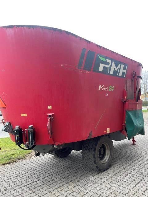 RMH 24 M3 Pašarų vežimai