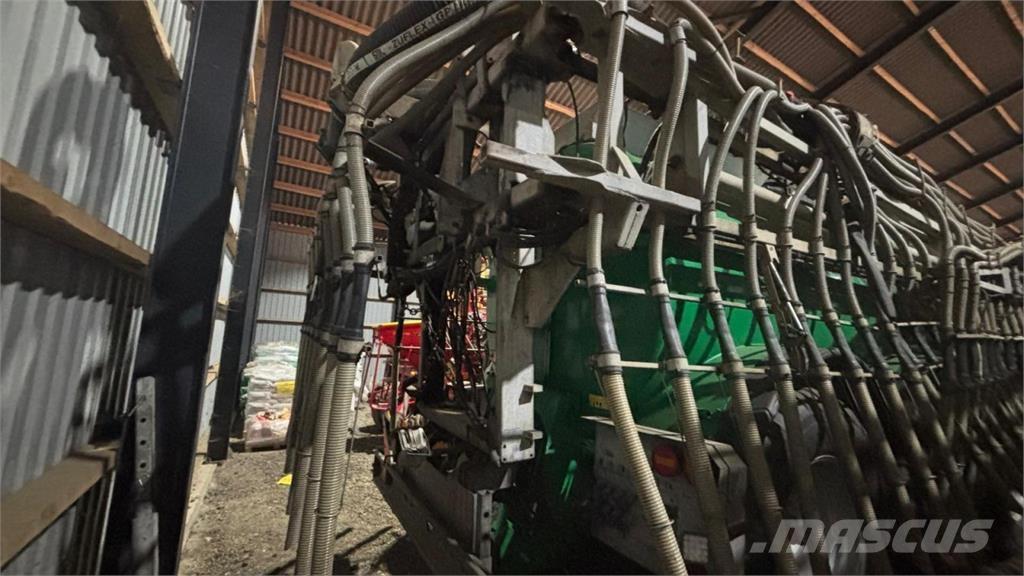 Samson SBX 2 24 Skystų trąšų purkštuvai