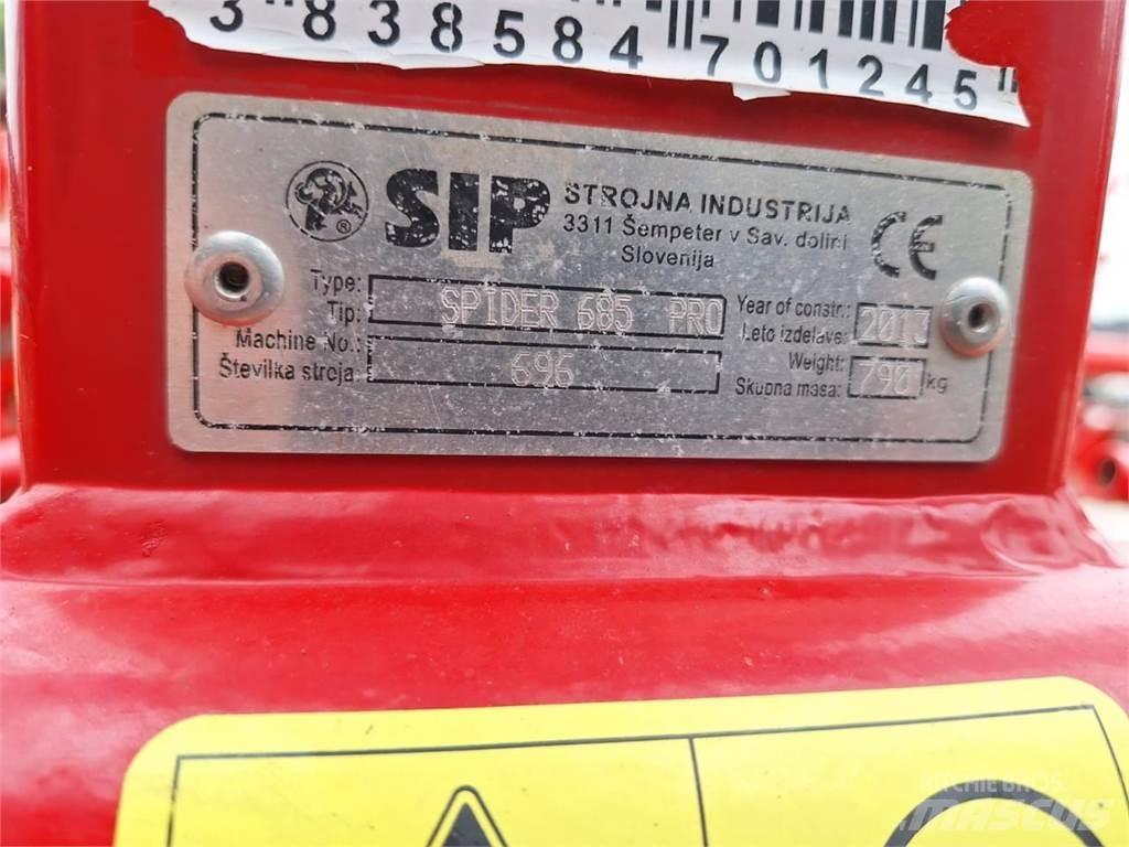 SIP 685/6 PRO Šieno grėbliai ir vartytuvai