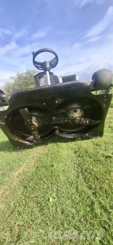 Stiga 320 Naudoti kompaktiški traktoriai