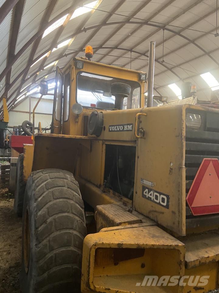 Volvo BM 4400 Naudoti ratiniai krautuvai