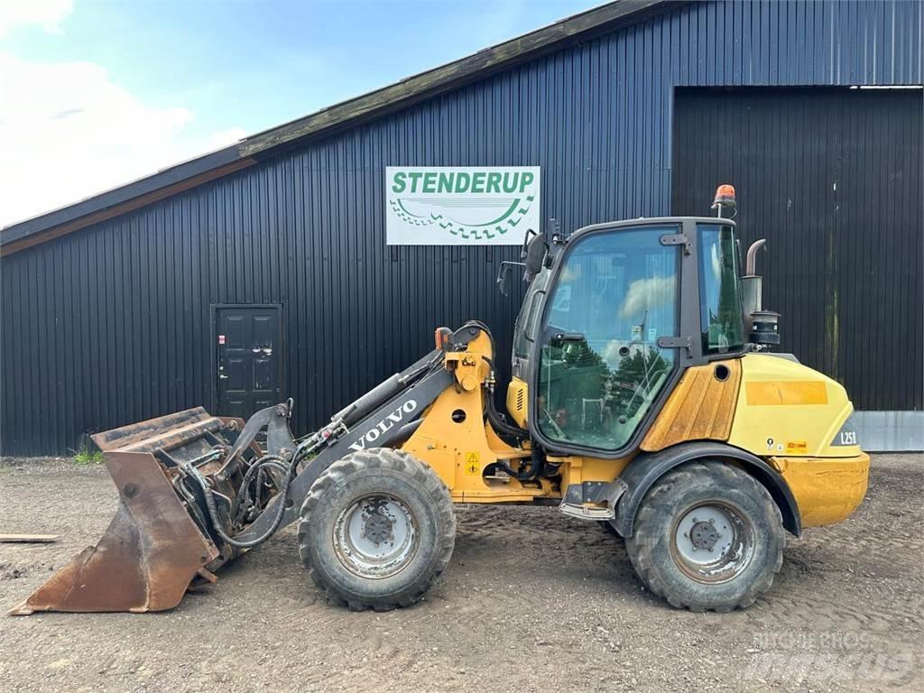Volvo L25 B Mini krautuvai
