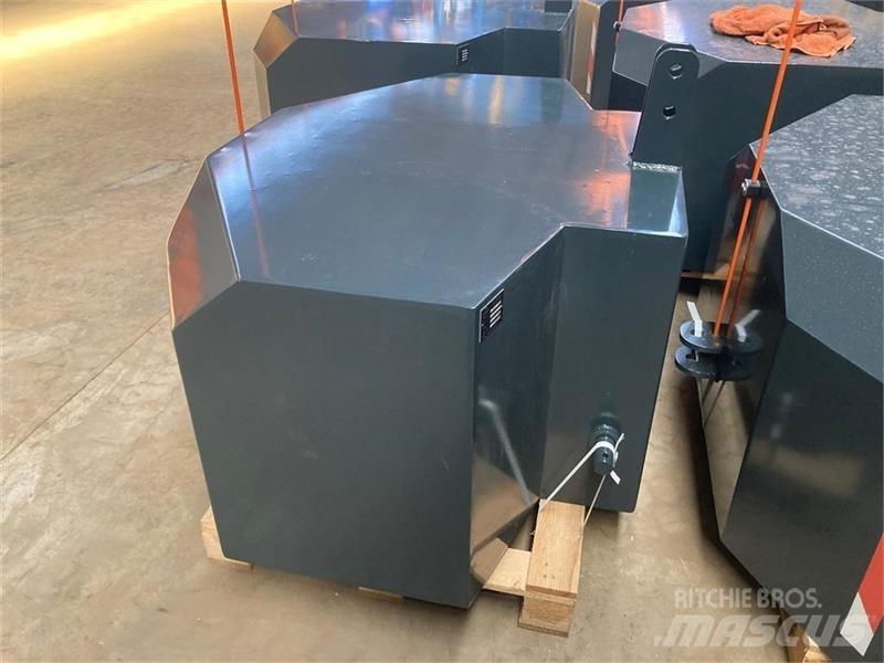  - - -  1800 KG Priekiniai svoriai