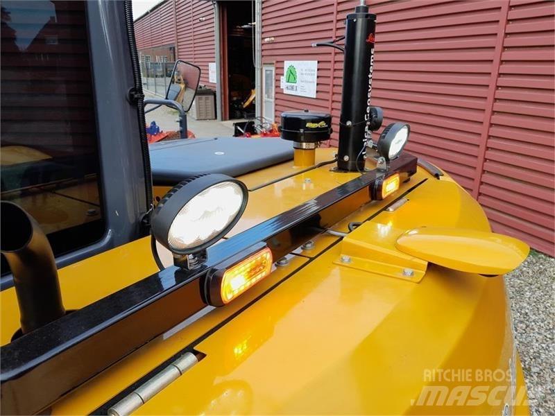 XCMG XE80E Vikšriniai ekskavatoriai