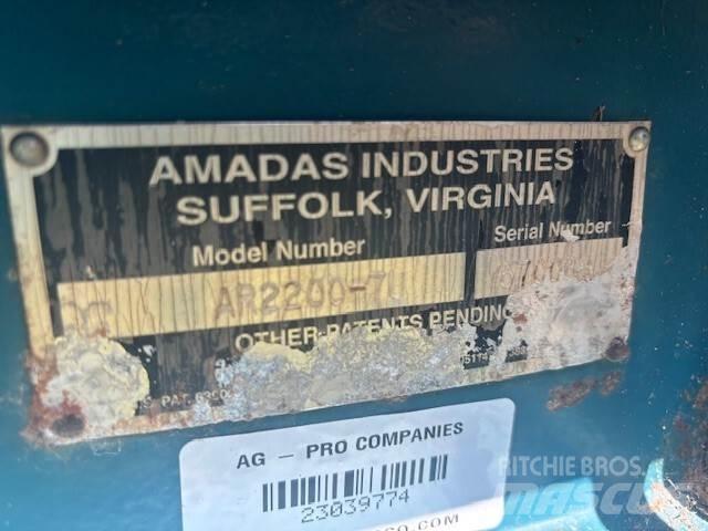 Amadas AR2200 Derliaus nuėmimo kombainai