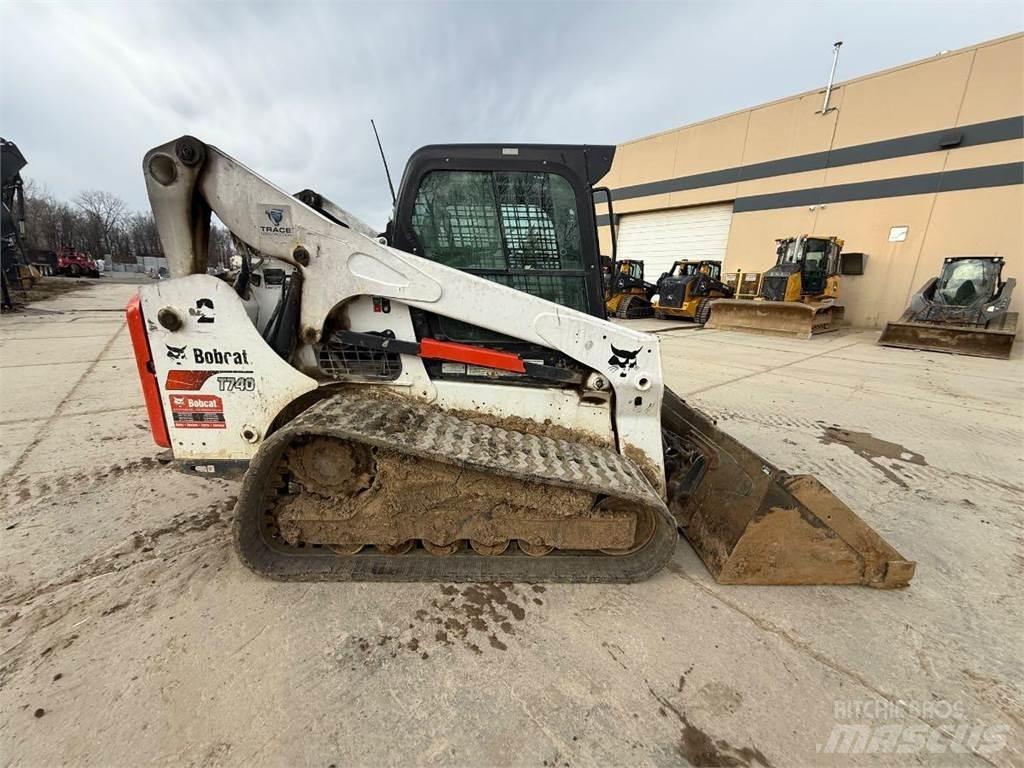 Bobcat T740 Mini krautuvai