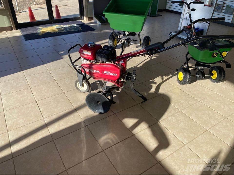 Honda FRC600 Varomosios akėčios ir žemės frezos