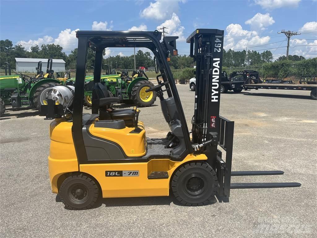 Hyundai 18L-7M Šakiniai krautuvai - Kita