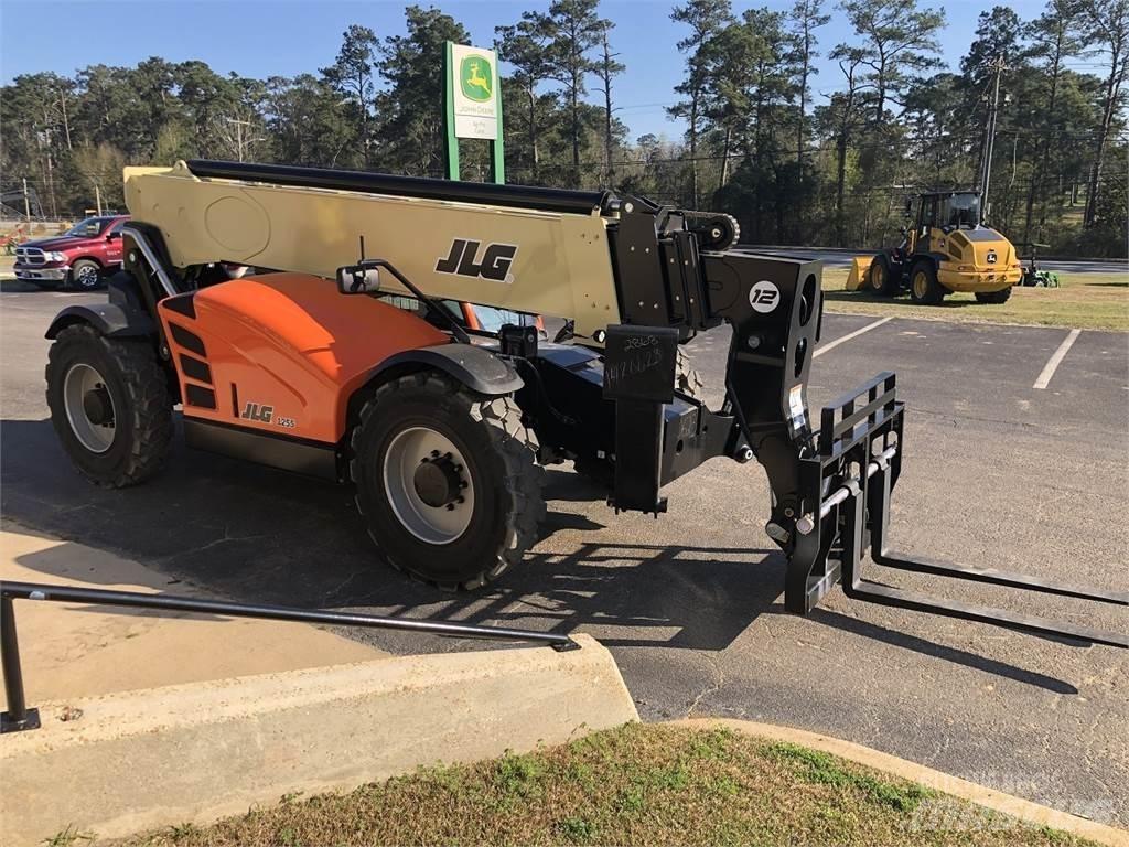 JLG 1255 Teleskopiniai krautuvai
