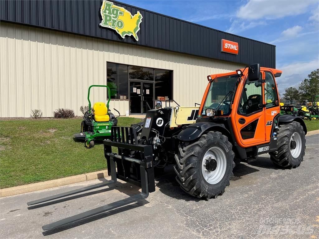 JLG 823 Teleskopiniai krautuvai