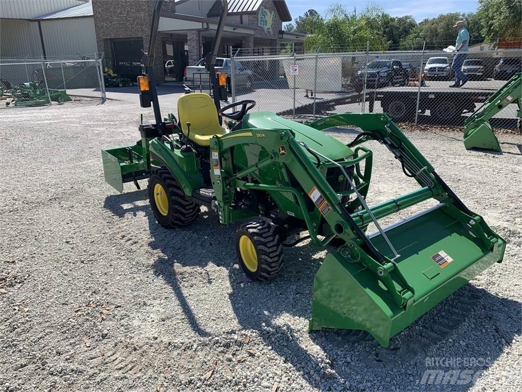 John Deere 1023E Naudoti kompaktiški traktoriai