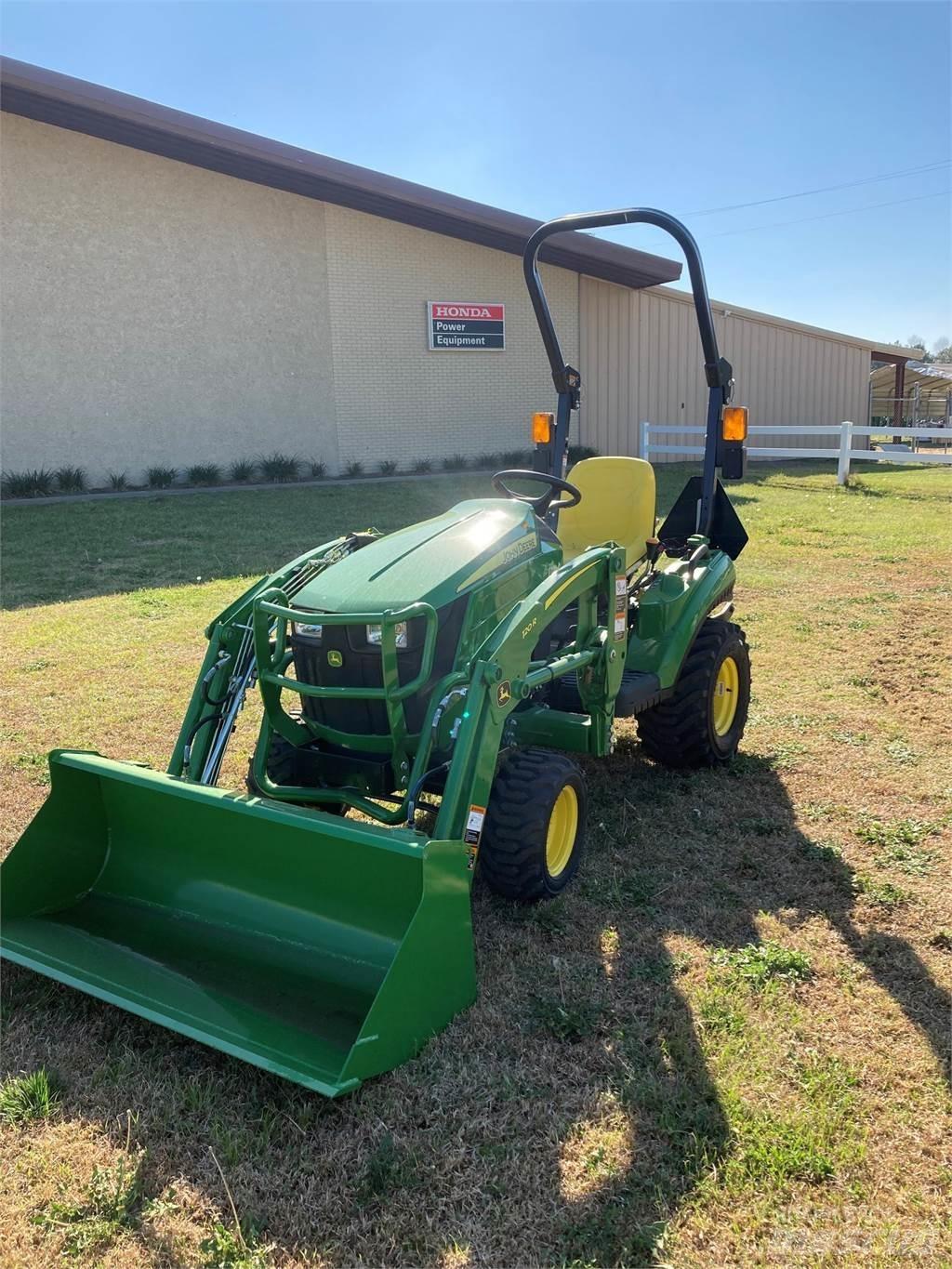 John Deere 1023E Naudoti kompaktiški traktoriai
