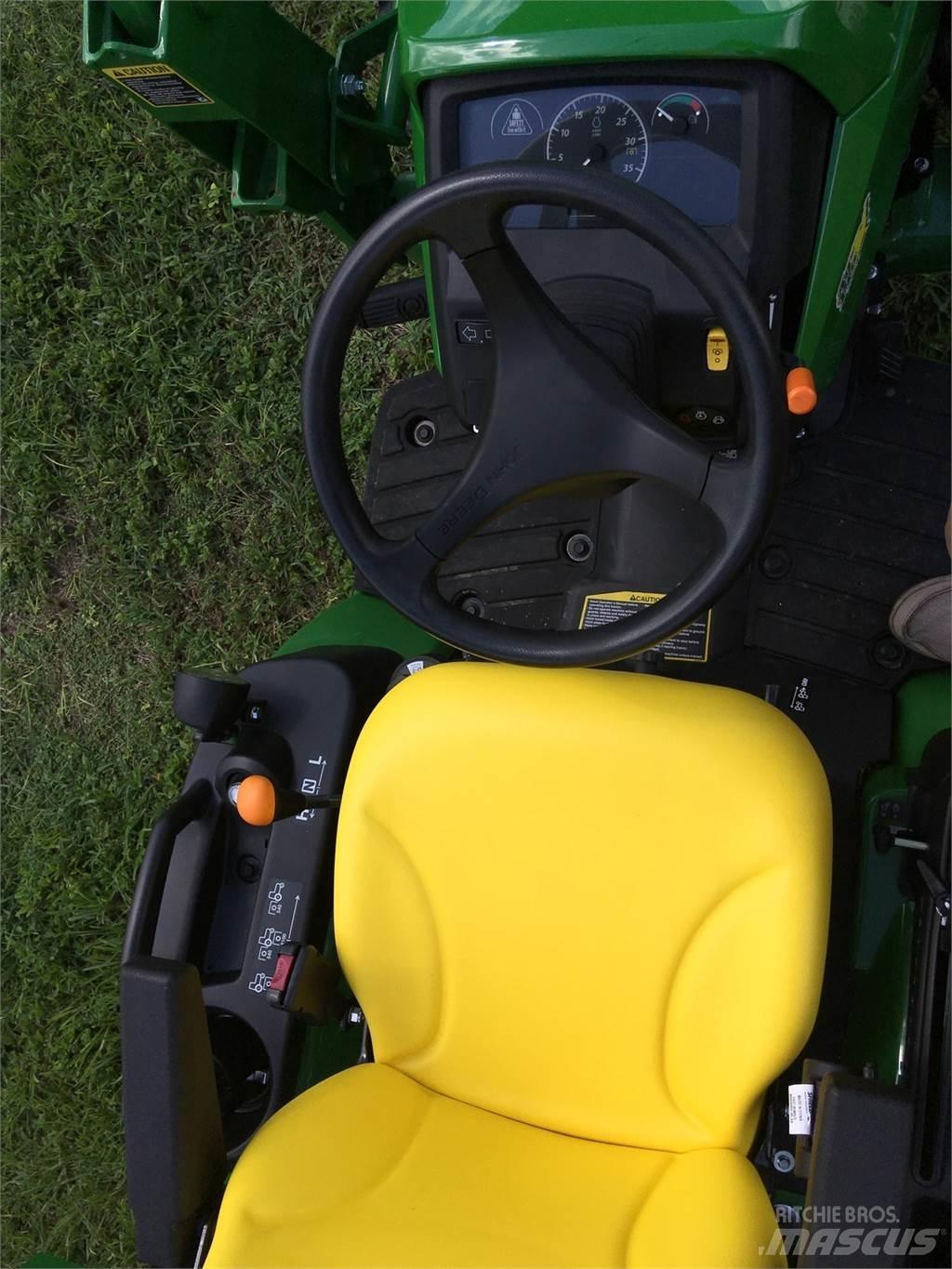 John Deere 1025R Naudoti kompaktiški traktoriai