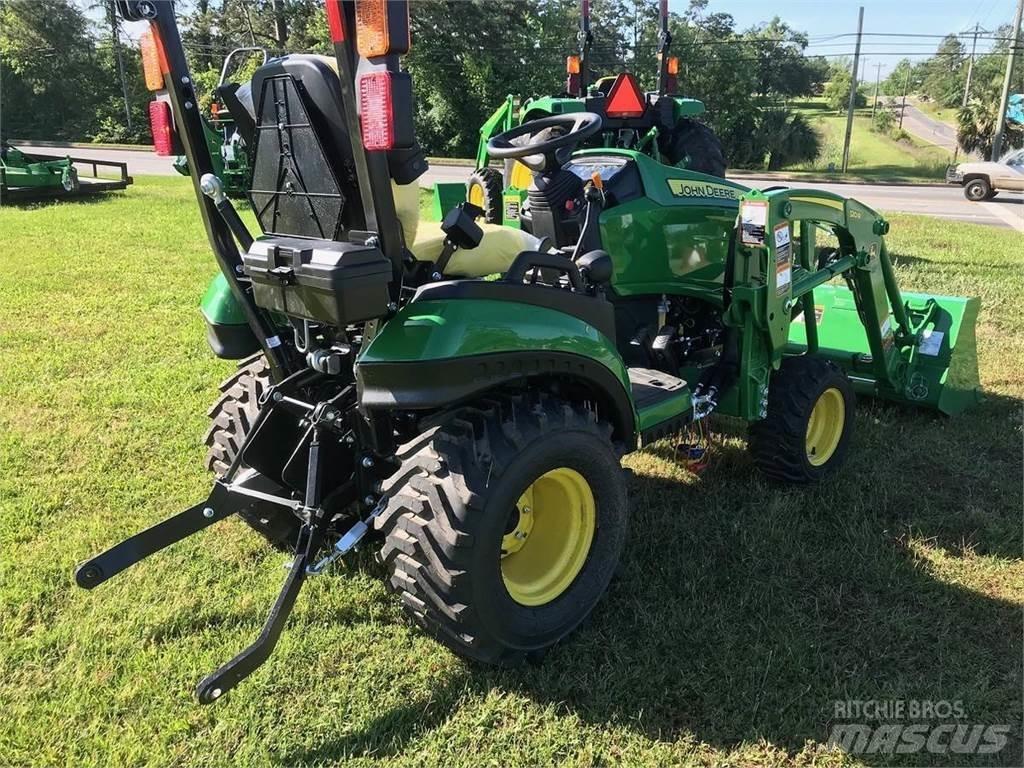 John Deere 1025R Naudoti kompaktiški traktoriai
