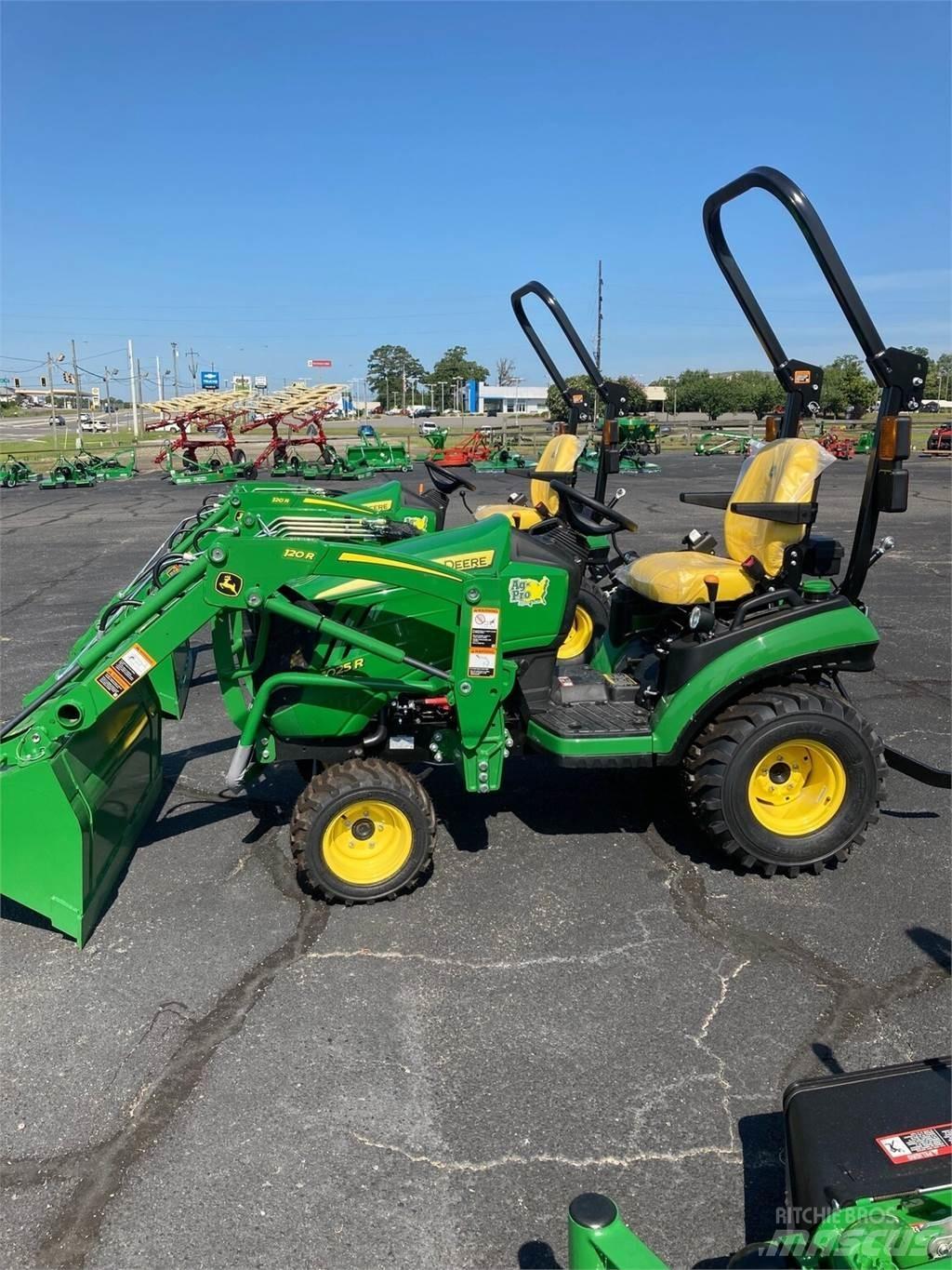 John Deere 1025R Naudoti kompaktiški traktoriai