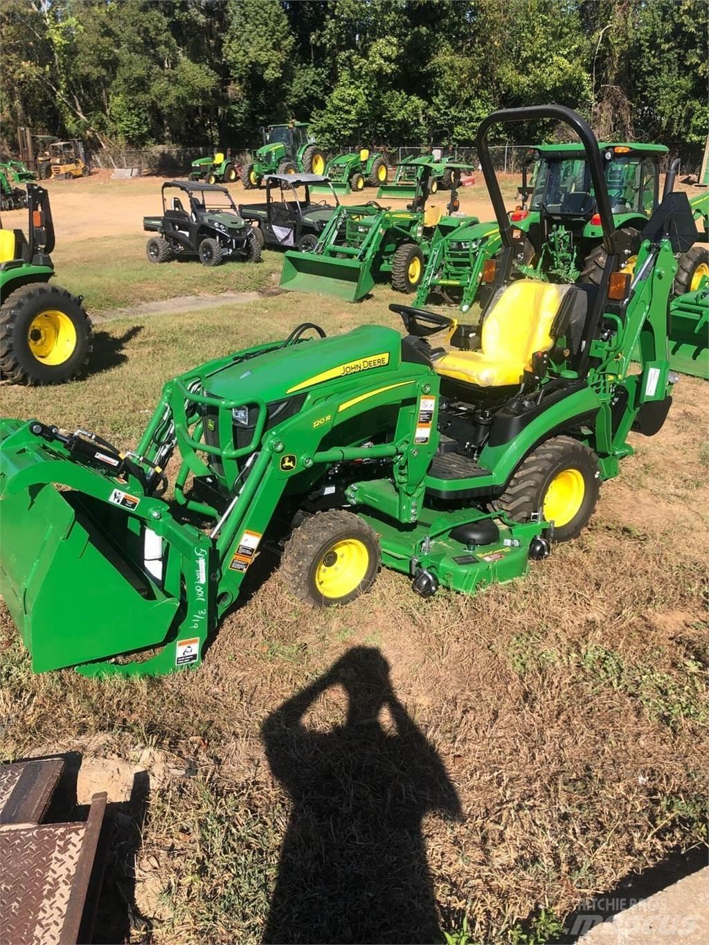 John Deere 1025R Naudoti kompaktiški traktoriai