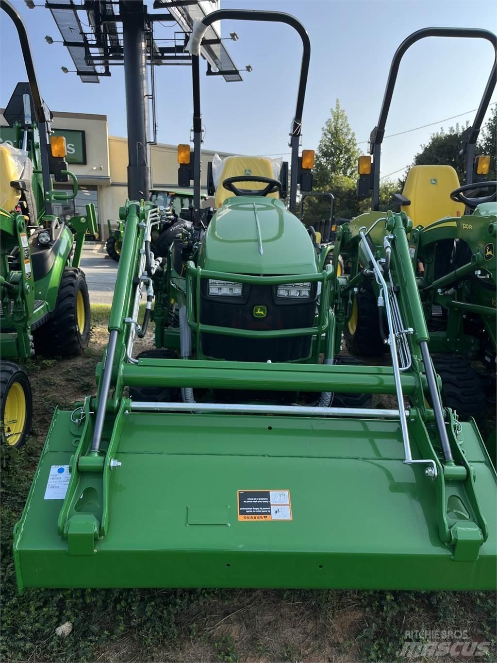 John Deere 1025R Naudoti kompaktiški traktoriai