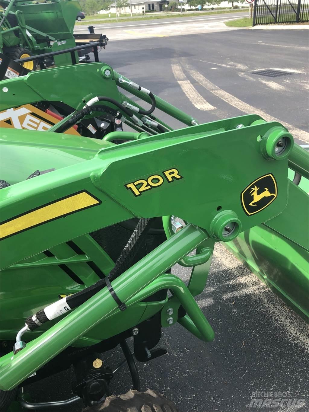 John Deere 1025R Naudoti kompaktiški traktoriai