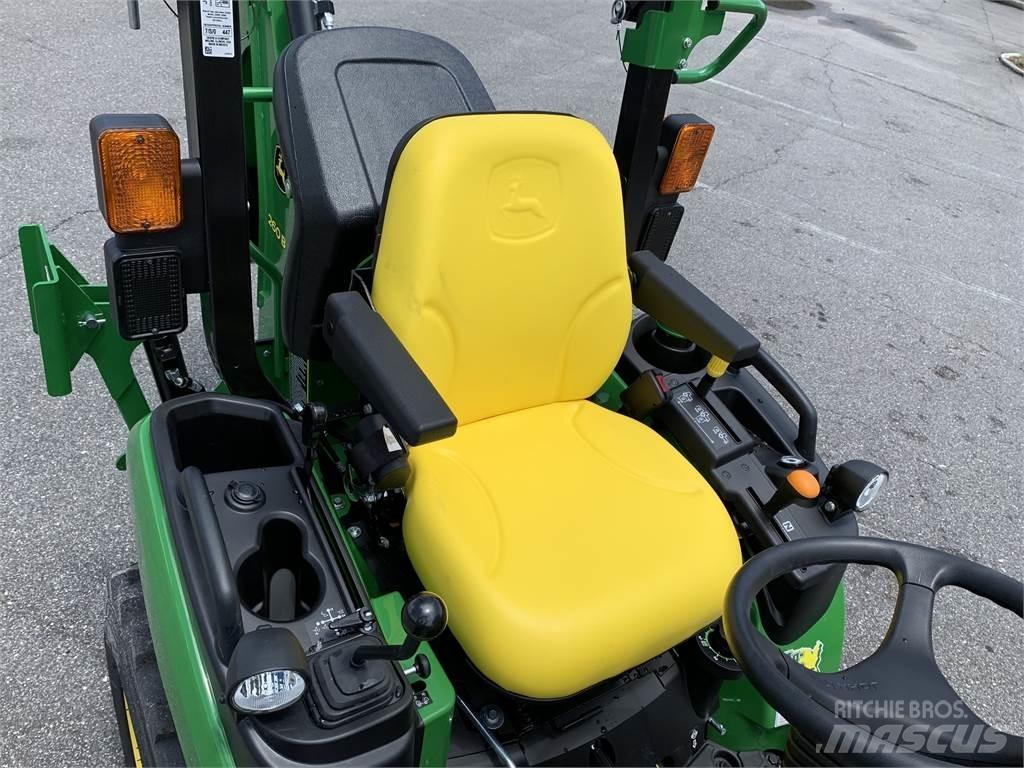 John Deere 2025R Naudoti kompaktiški traktoriai