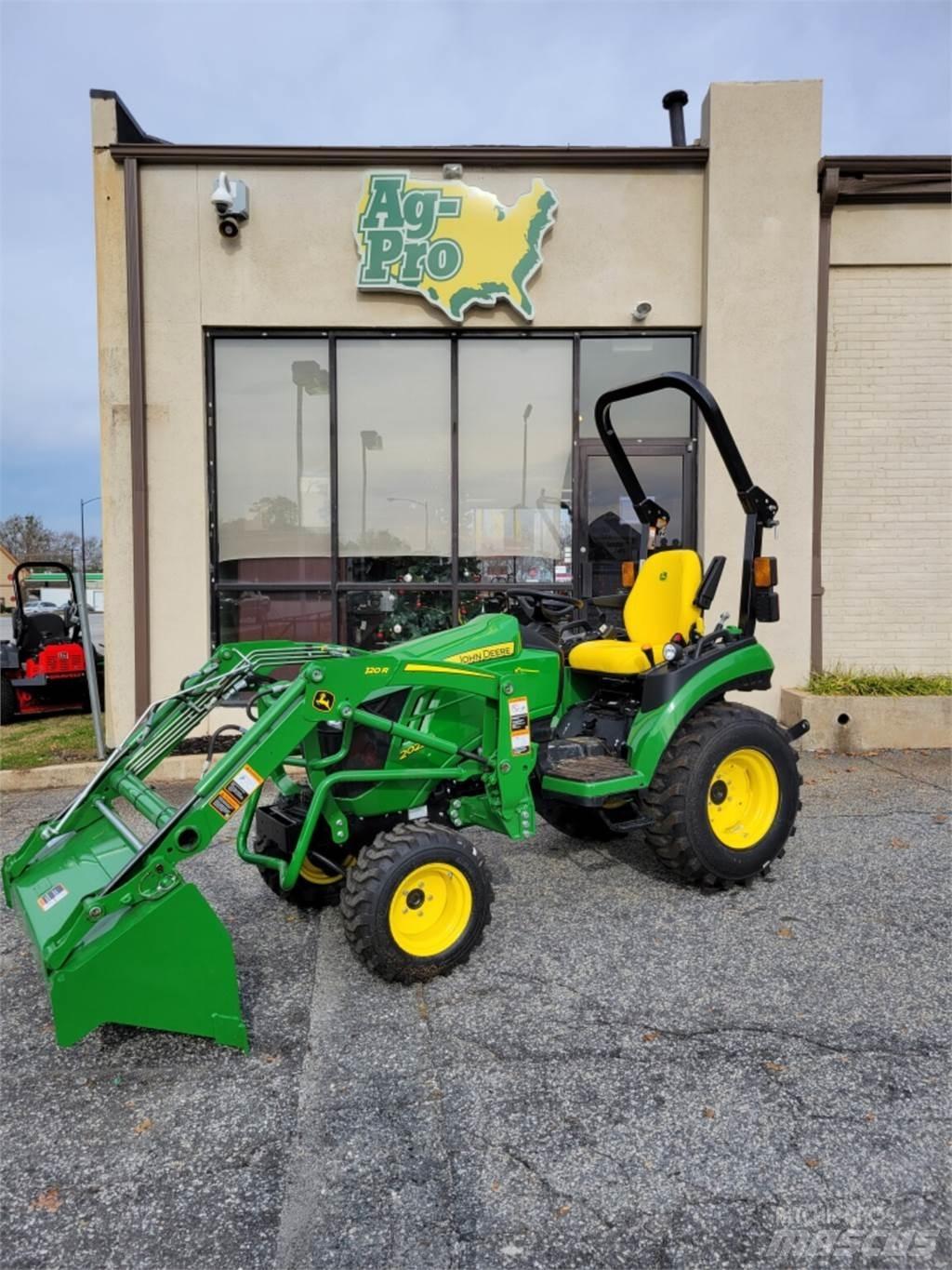 John Deere 2025R Naudoti kompaktiški traktoriai