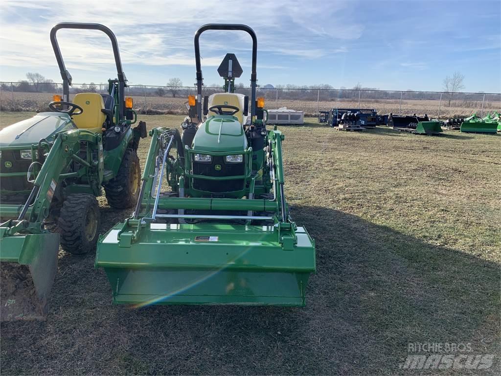 John Deere 2025R Naudoti kompaktiški traktoriai