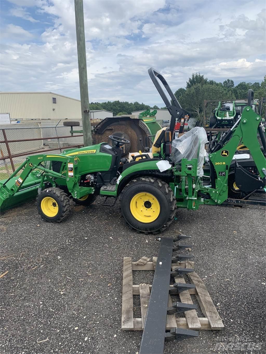 John Deere 2025R Naudoti kompaktiški traktoriai