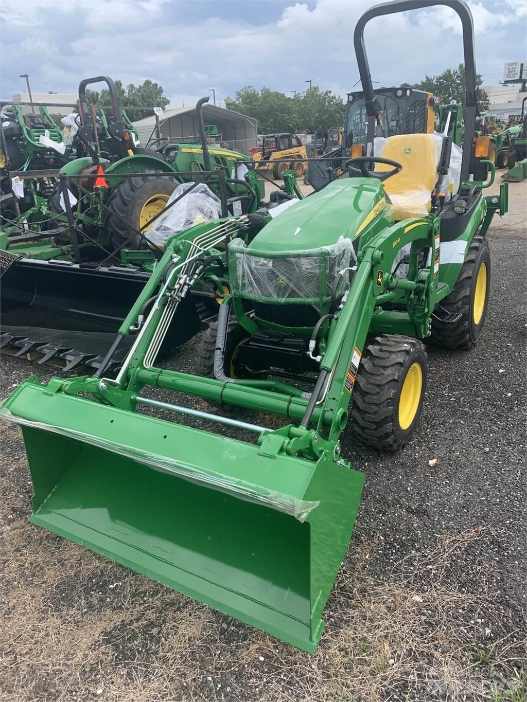 John Deere 2025R Naudoti kompaktiški traktoriai