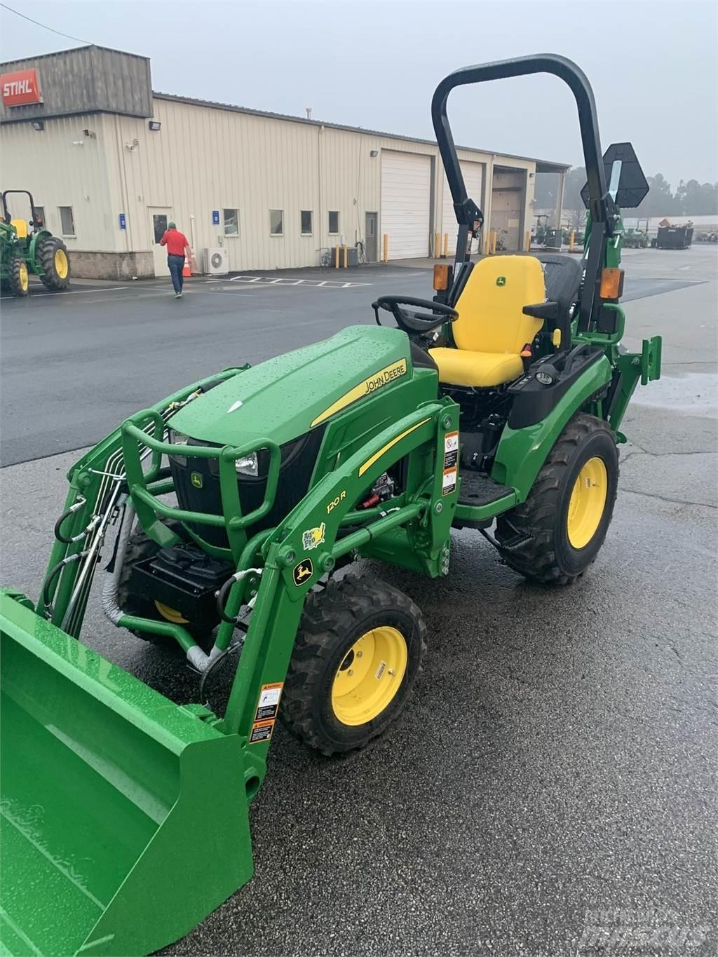 John Deere 2025R Naudoti kompaktiški traktoriai