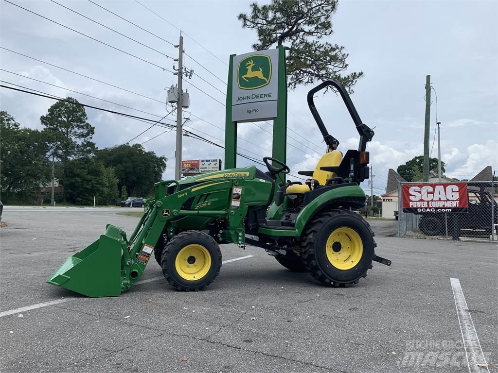 John Deere 2025R Naudoti kompaktiški traktoriai