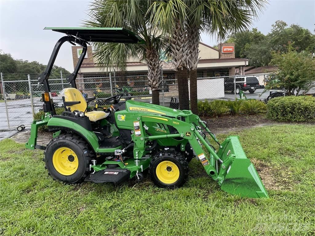 John Deere 2025R Naudoti kompaktiški traktoriai